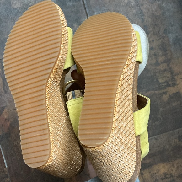 Sofft Cali Wedge in Citron - Picture 6 of 11